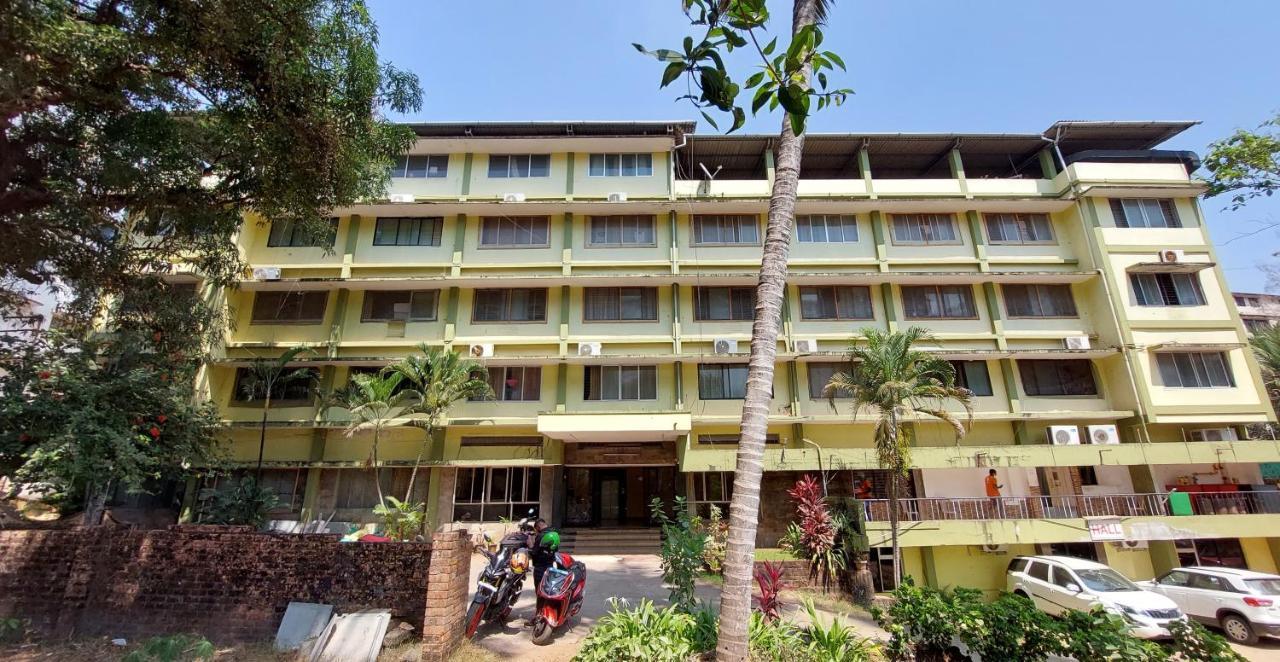 מנגלור Hotel Surya מראה חיצוני תמונה